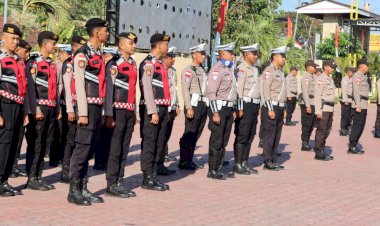 Karnaval-HUT-RI-di-Kabupaten-Kupang,-Polres-Turunkan-Ratusan-Personil