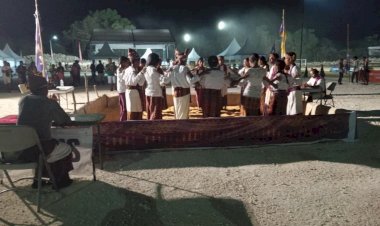 Semarak-Festival-Tarian-Adat-Helong-“Lingae”-Warnai-Pulau-Semau,-POlsek-Semau-Amankan-Jalannya-Acara