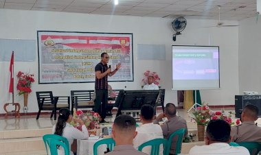 Polres-Kupang-Gelar-Sosialisasi-KUHP-Baru-untuk-Personel,-Hadirkan-Narasumber-Dr.-Mikhael-Feka