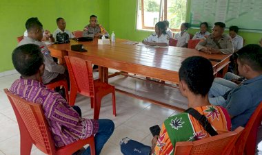 Polsek-Fatuleu-Fasilitasi-Audiensi-Aliansi-Suara-Fatbar-dengan-Puskesmas-Poto,-Jaga-Kondusifitas-dan-Evaluasi-Pelayanan-Kesehatan