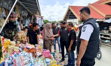Demi-Stabilitas-Harga-Pangan,-Satreskrim-Polres-Kupang-Lakukan-Pengecekan-Pasar-Oesao