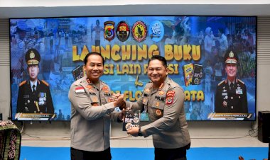 Inspirasi-dari-NTT:-Irjen-Pol-Dr.Rudi-Darmoko-Luncurkan-Buku-Sisi-Lain-Polisi-dan-Srikandi-Flobamorata