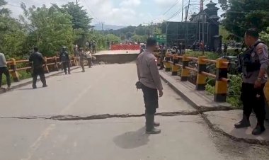 Oprit-Jembatan-Naibonat-Amblas,-Arus-Lalu-Lintas-Dialihkan-ke-Jalur-Alternatif-Oesao