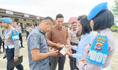 Gaktibplin-Personel,-Si-Propam-Polres-Kupang-Periksa-Sikap-Tampang-dan-Kelengkapan-Berkendara