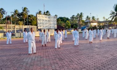 Ujian-Kenaikan-Pangkat-digelar,-51-Personil-Polres-Kupang-Ikuti-Test-Beladiri
