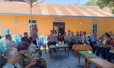 Kapolsek-Kupang-Timur-dan-Instansi-Terkait-Gelar-Sosialisasi-Bahaya-Miras-dan-Narkoba-di-Kantor-Camat-Kutim