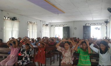 Ratusan-Jemaat-GMIT-Hosana-Oepoli-Ikuti-Terapi-USEFT,-Wujud-Polri-Humanis-di-Hari-Bhayangkara-ke-80