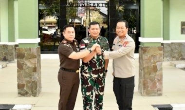 Perkuat-Sinergi-Tiga-Pilar-Penegak-Hukum,-Kapolda-NTT-Gelar-Silaturahmi-dengan-Danrem-161/Wirasakti-dan-Kajati-NTT