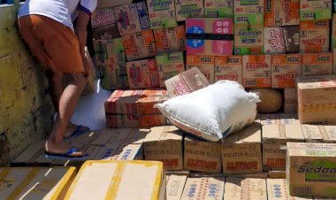 Tak-Berhenti-di-Manggarai-Timur,-Polres-Kupang-Kembali-Kirim-Bantuan-untuk-Korban-Gempa-di-Sikka
