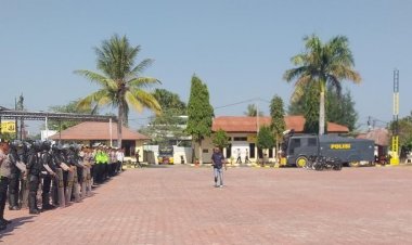 Polres-Kupang-Siaga-Penuh-Antisipasi-Aksi-Unjuk-Rasa-Dua-Tahun-Kabinet-Merah-Putih