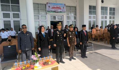 Kapolres-Kupang-Hadiri-Upacara-Hari-Sumpah-Pemuda-ke-98-Tingkat-Kabupaten-Kupang-di-Oelamasi