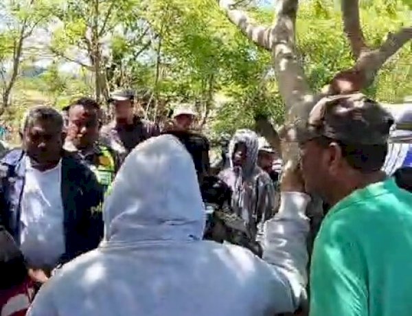 Aksi Heroik Kapolres Kupang Redam Kericuhan Dua Kelompok Warga di Fatuleu
