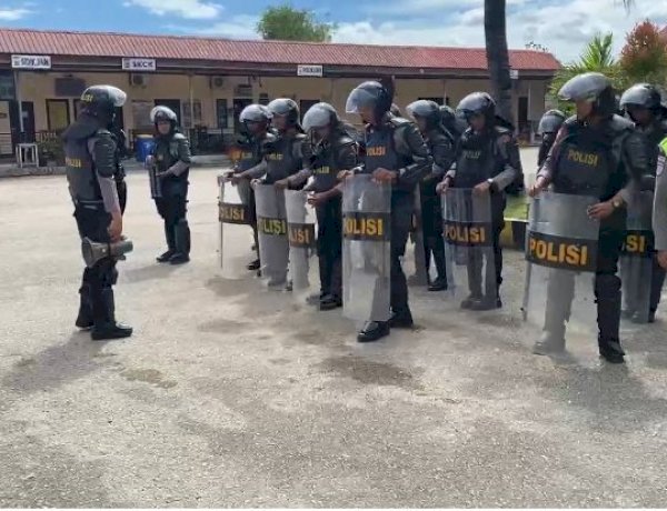 Polres Kupang Gelar Latihan Alarm Stelling, Tingkatkan Kesiapsiagaan Pengamanan Markas