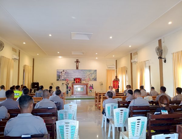 Gelar Binrohtal Mingguan: Kapolres Kupang ajak Personil Doakan Masyarakat