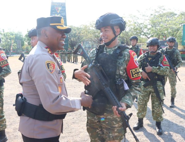 Kapolres Kupang Hadiri Upacara Pengantaran Latihan Pratugas Satgas Pamtas RI–PNG Mobile Brigif 21/Komodo TA 2026