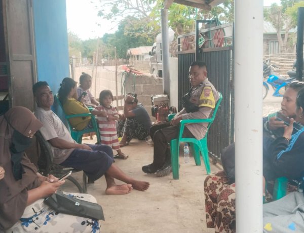 Cegah Karhutla, Bhabinkamtibmas Polres Kupang Terus Imbau Warga Tidak Membakar Lahan Sembarangan