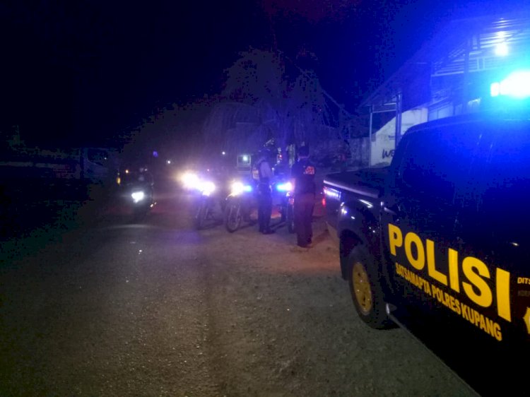 Jaga Situasi Tetap Kondusif Samapta Polres Kupang  Gelar Patroli Malam