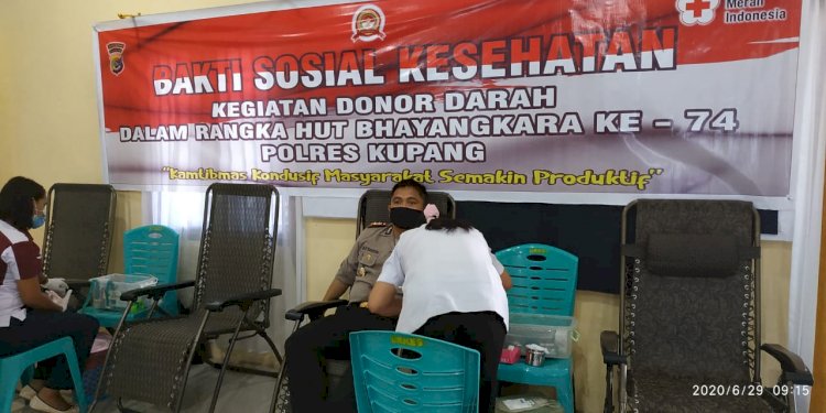 Demi Kemanusiaan Polres Kupang  Penuhi Ketersediaan Stock Darah di PMI Kupang
