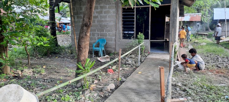 Indahnya Berbagi  Kapolres Kupang Renovasi Rumah Pelajar Yang  Hidup  Seorang Diri