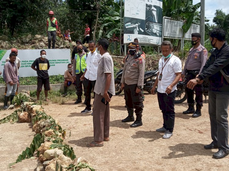 Warga Belokade Jalan Kapolsek Kupang Tengah Minta Jangan Anarkis