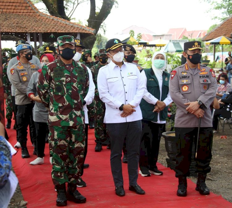 Tinjau PPKM di Madiun, Kapolri Minta Manajemen Pengendalian Covid Tercatat Dengan Baik