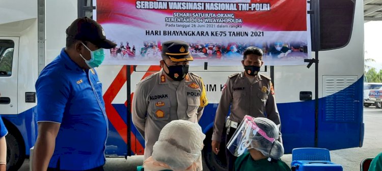 KAPOLRES KUPANG CEK KESIAPAN GERAI VAKSIN MASSAL