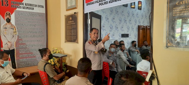 Kabid Propam Polda NTT, Kepada Anggota Teruslah Berbuat Baik Kepada Masyarakat