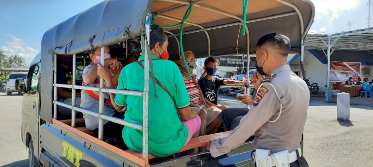 Percepat Vaksin Sat Lantas Polres Kupang Gelar Pemeriksaan Kendaraan Angkutan