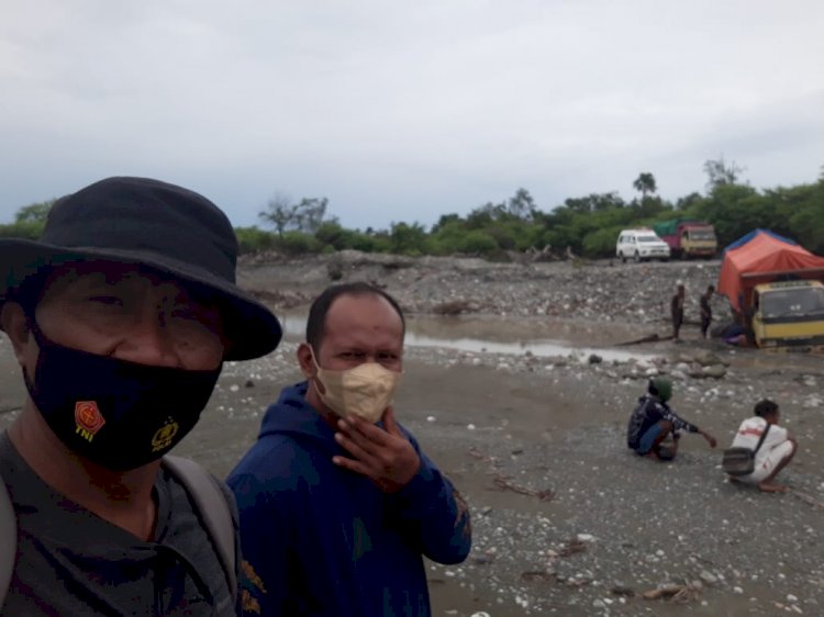 Perjuangan Kapolsek I Nyoman Sarjana, Terhalang Banjir Saat Distribusi Vaksin