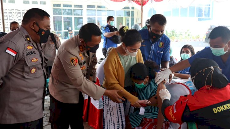 Kapolres Kupang Apresiasi Warga Yang Menerima Vaksin Dosis II dan III