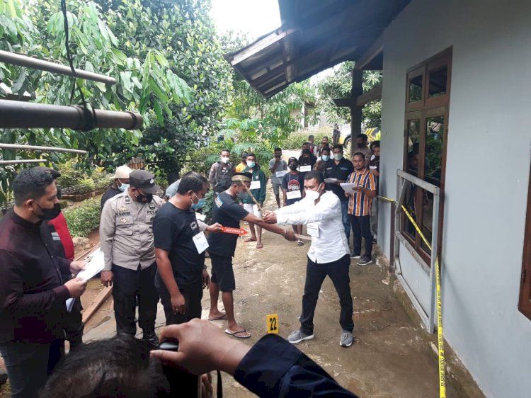 Peragakan 35 Adegan Polisi Polres Kupang Kawal Ketat Pelaku