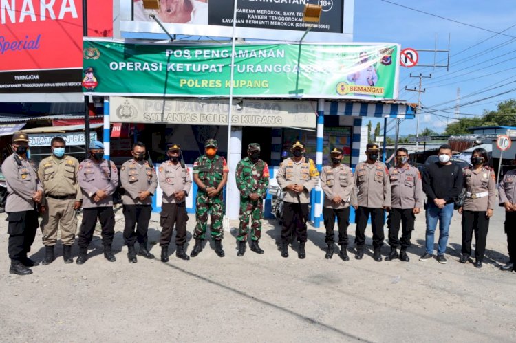 Kapolres Kupang Keliling Cek Kesiapan Pos Pangamanan Lebaran Aman .