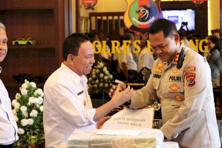 4 Bulan Bertugas Kapolres Kupang Berhasil Kembalikan Pajak MBLB  Rp 2.8 Miliar