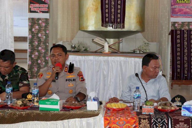 Kapolres Kupang Bersama Bupati Dan Dandim 1604 Bertemu Warga Masyarakat terdampak Pembangunan Bendungan Tefmo-Manikin.