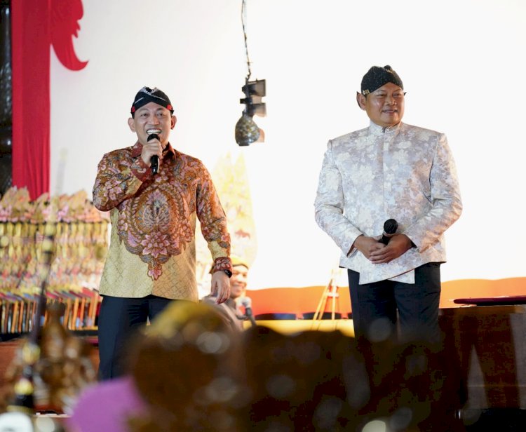 Pagelaran Wayang Kulit, Kapolri: Pelestarian Budaya Hingga Dekat dengan Masyarakat 