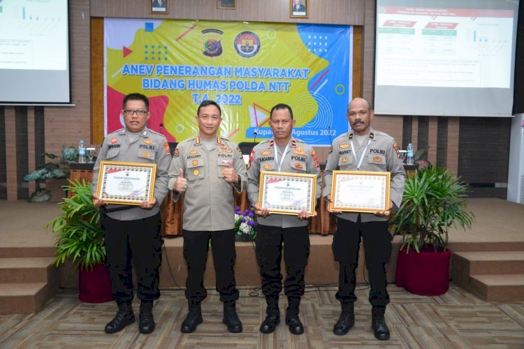 Kapolda NTT berikan Reward bagi Tiga Polres Yang Berprestasi