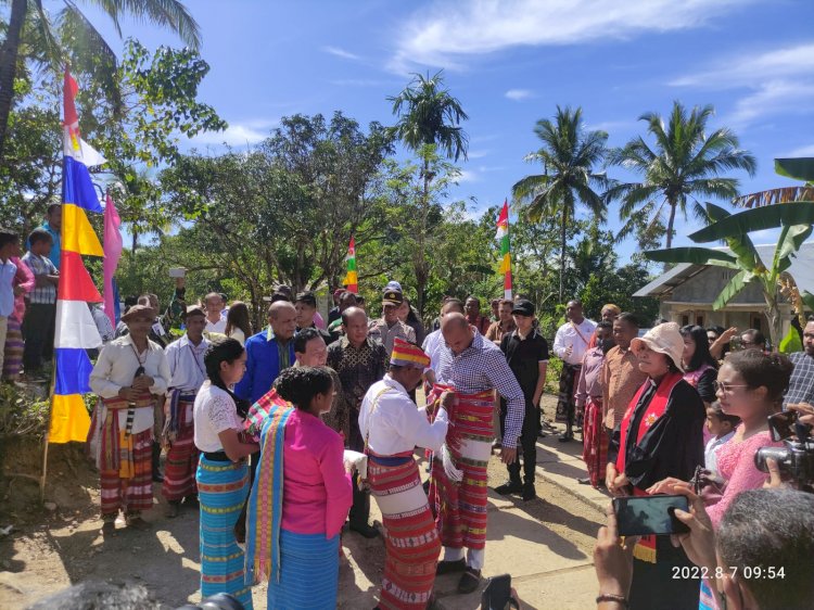 Polsek Amfoang Selatan Lakukan Pengamanan Kunjungan Kerja Gubernur NTT di Desa Oh'aem Amfoang Selatan