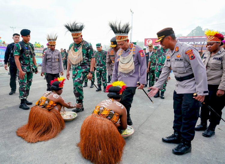 Panglima TNI dan Kepala Staf Resmikan Polda Papua Baru, Kapolri: Wujud Sinergitas Makin Kokoh