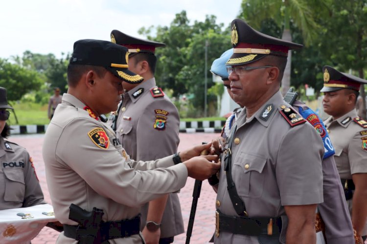 Polres Kupang Gelar Upacara Serah Terima Jabatan, Kapolres : Lakukan Pekerjaan dengan Keras, Cerdas dan Ikhlas