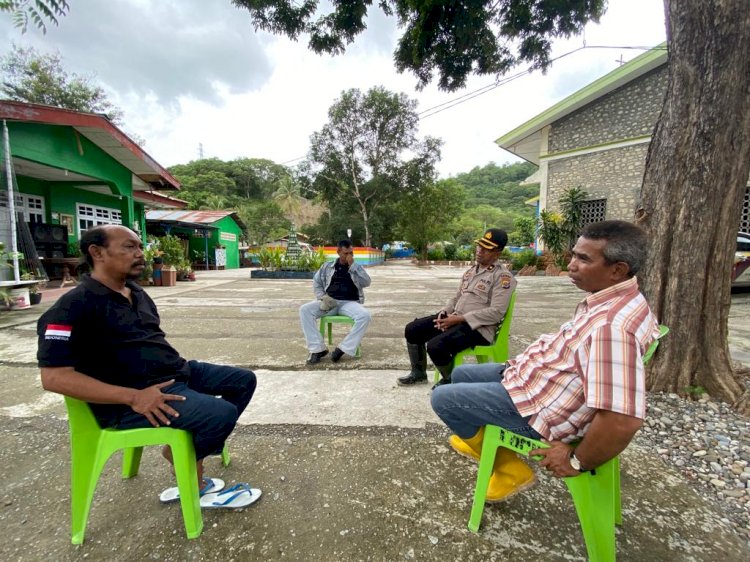 Wakapolres Kupang Gelar Jumat Curhat di Lokasi Longsor Takari