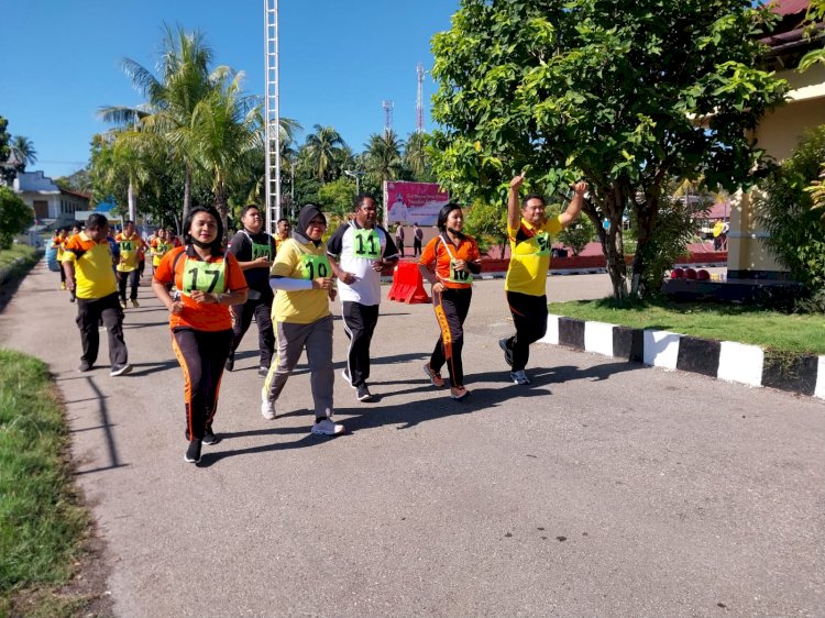 Tiga  Ratus Personil Polres Kupang Ikuti Ujian Samjas dan Bela Diri Polri