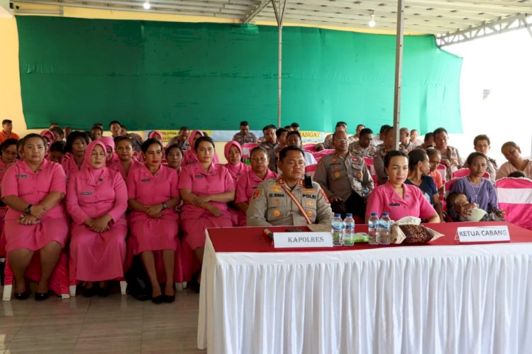 Kapolres Kupang Hadirkan Anak-Anak Stunting Saat Ikuti  Sosialisasi Pencanangan Orang Tua Asuh Anak Stunting