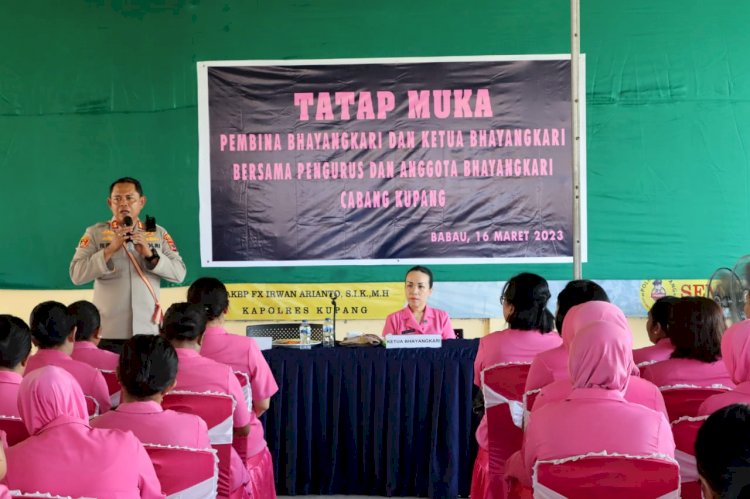 Hadiri Tatap Muka Pembina, Ketua dan Pengurus dengan Anggota Bhayangkari Cabang Kupang, Kapolres Pesan Hindari Politik Praktis