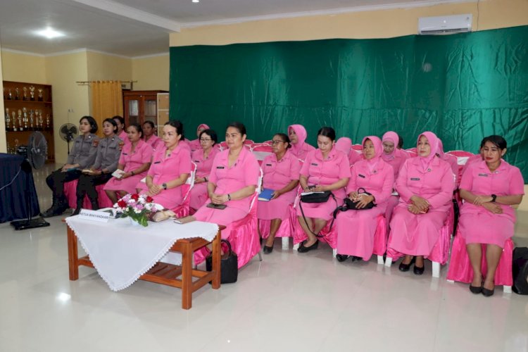 Bhayangkari Cabang Kupang Hadiri Seminar Public Speaking Secara  Online