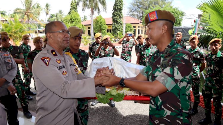 Komandan Batalyon Armed dan Arhanud serta Lanud Eltari Kupang Ramai-Ramai Datangi Mako Polres Kupang