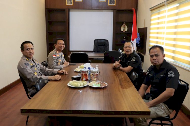 Tim Divisi TIK Mabes Polri Lakukan Survei Sarpras Komunikasi Wilayah Perbatasan dan Pulau Terluar di Mapolres Kupang