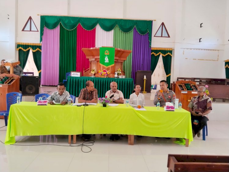 Gelar Jumat Curhat di Gereja Elim Oeltua Kapolres Kupang Jaring Aspirasi Tokoh Agama  Kristen Protestan