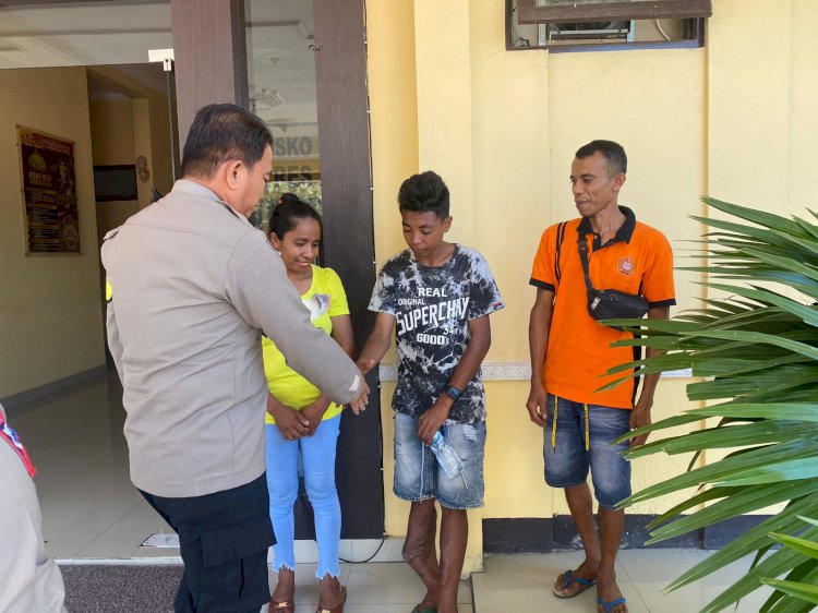 Kapolres Kupang Berbagi Kasih di Hari Jadi Polantas ke-68, Gandeng Dinas Sosial Bantu Kursi Roda, Sepada Motor Roda Tiga dan Sembako