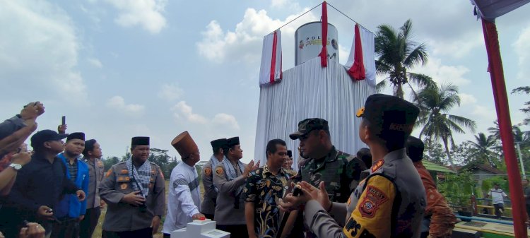 Bahagianya Warga Ciamis dapat Bantuan Sumur Bor dan  Paket Sembako dari Operasi NCS Polri