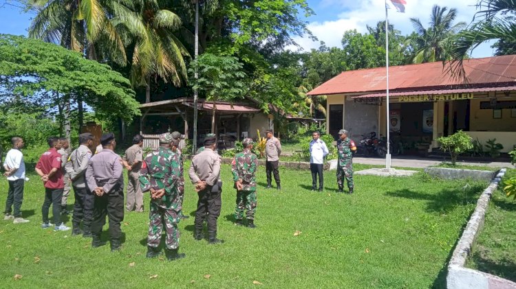 Kompak ! Personil Polsek Fatuleu dan Koramil 1604-02 Camplong Amankan Pleno Tingkat PPK Hari ini